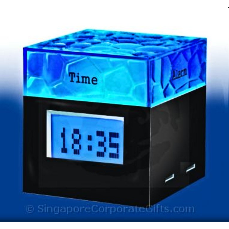 Water Cubic Clock  with 4 USB Hub 608B