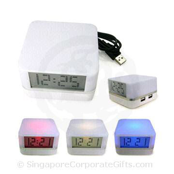 USB Hub with Calendar and Clock 3